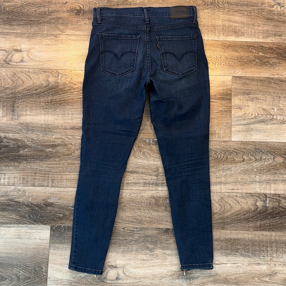 Levi's Dark Indigo Women's Skinny Jeans